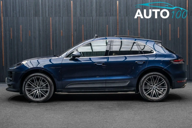 Vehicle Image 13