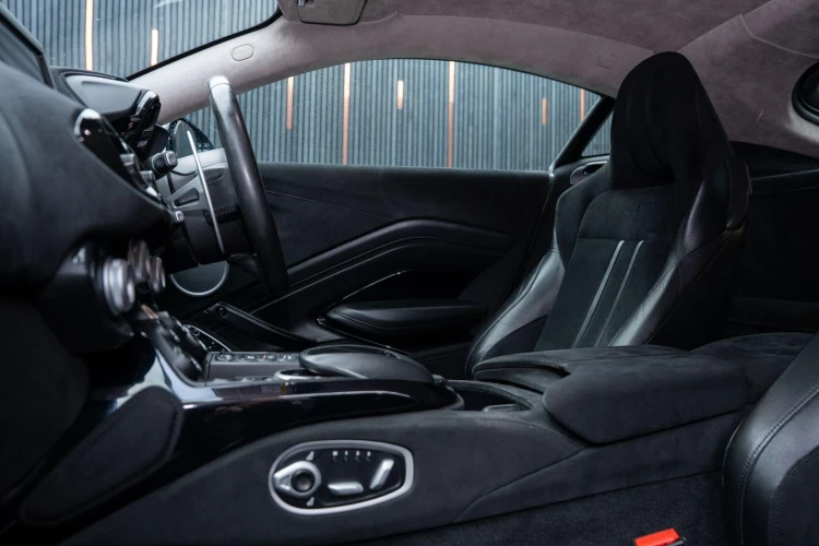 Vehicle Image 30