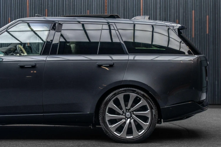Vehicle Image 15