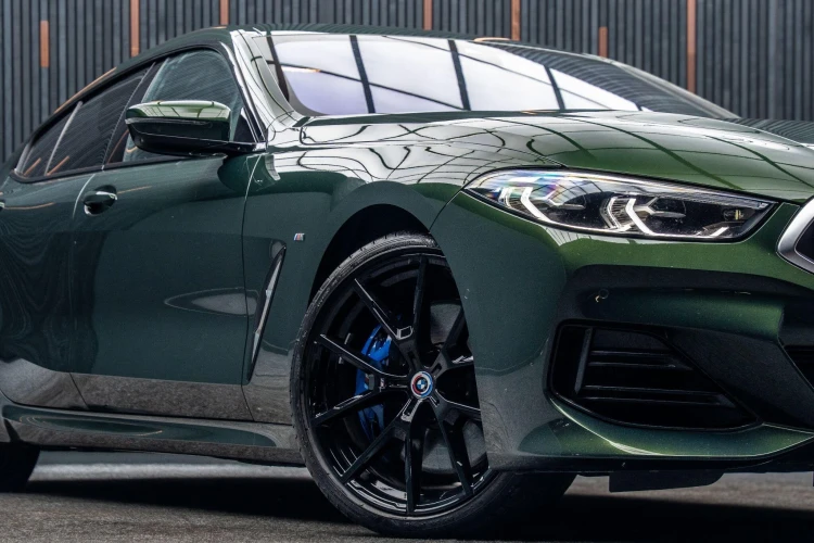 Vehicle Image 9