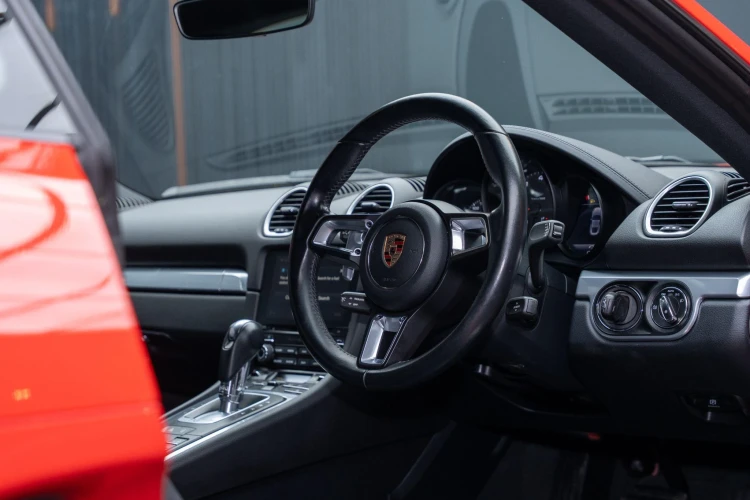 Vehicle Image 4