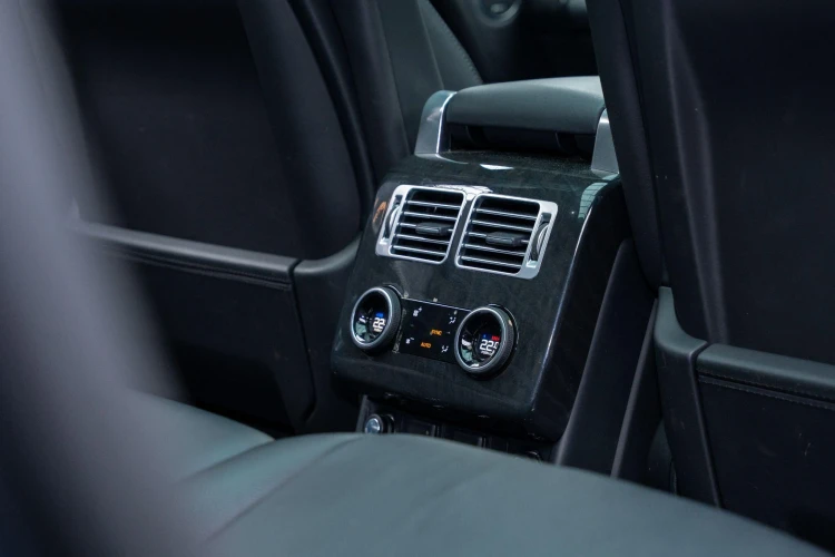 Vehicle Image 35