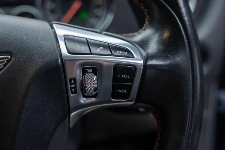 Vehicle Image 35