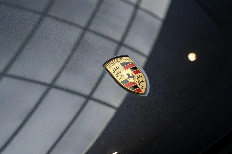 Vehicle Image 25
