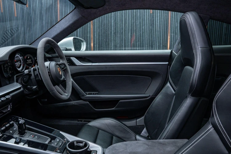 Vehicle Image 37