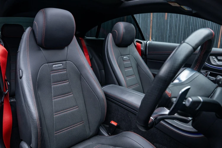 Vehicle Image 12