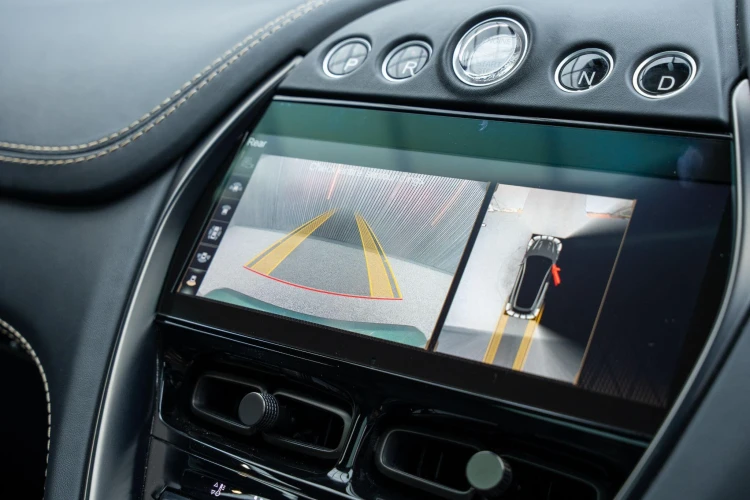 Vehicle Image 7