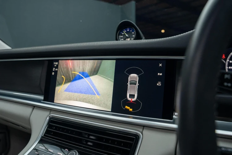 Vehicle Image 10