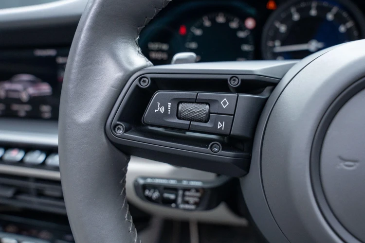 Vehicle Image 18