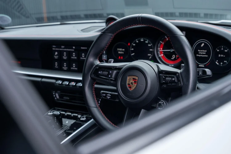 Vehicle Image 35