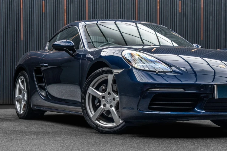 Vehicle Image 7