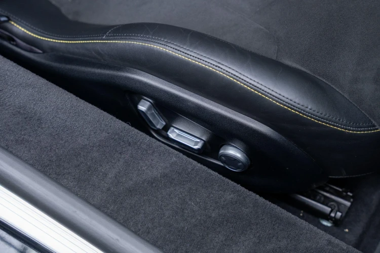 Vehicle Image 36