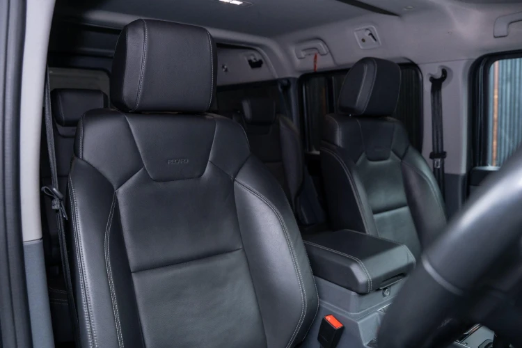 Vehicle Image 12