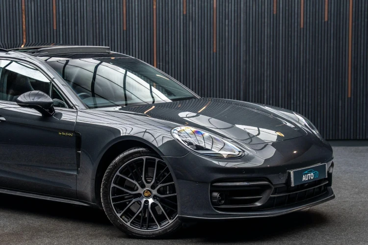 Vehicle Image 9
