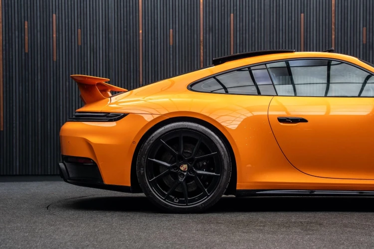 Vehicle Image 21