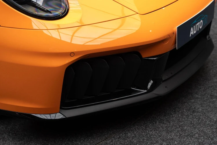 Vehicle Image 13