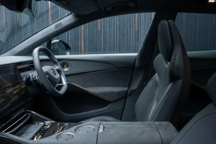 Vehicle Image 41