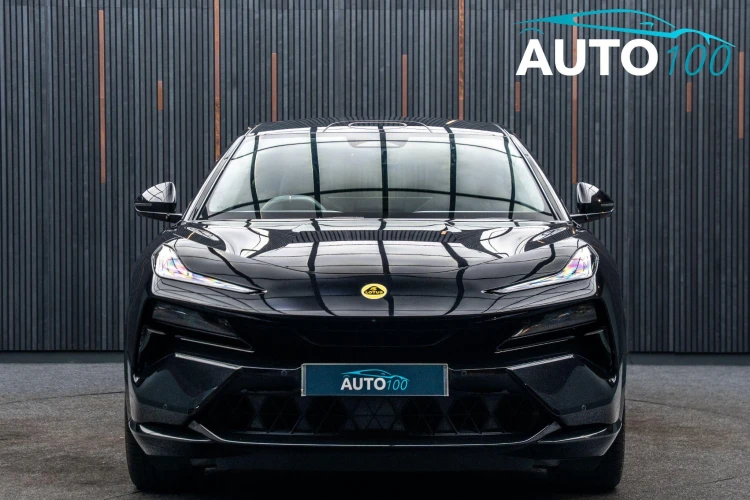 Vehicle Image 9