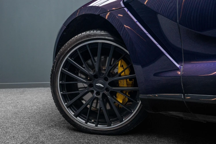 Vehicle Image 13