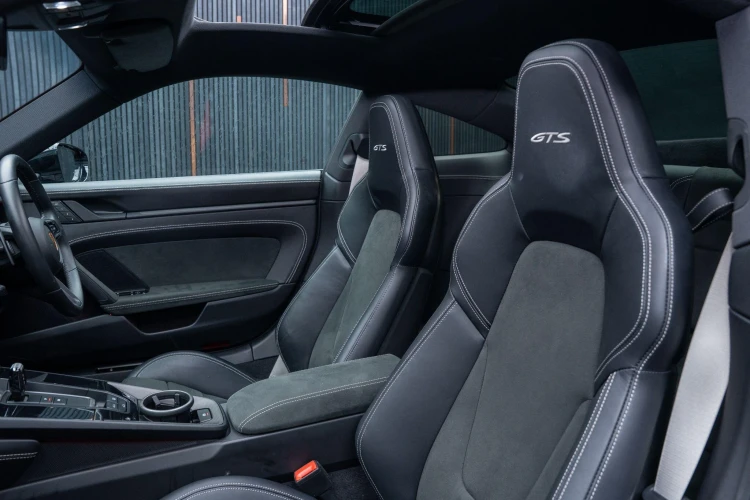 Vehicle Image 40