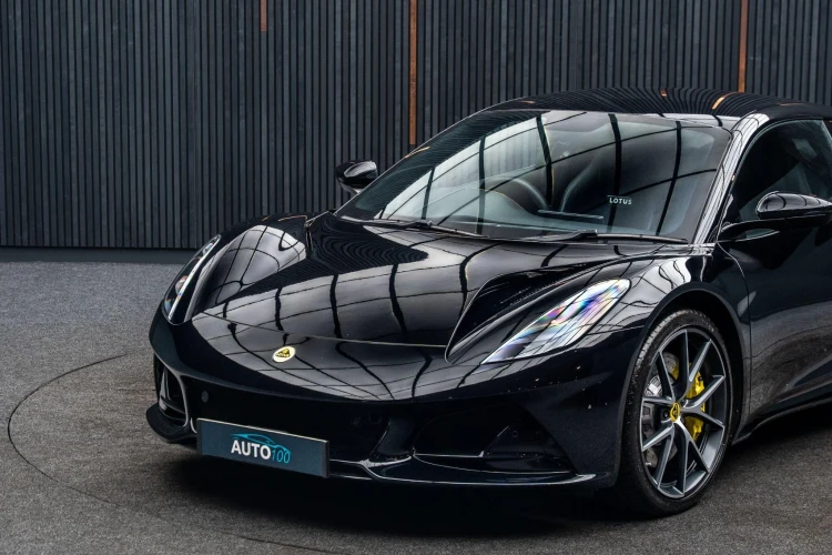Vehicle Image 5