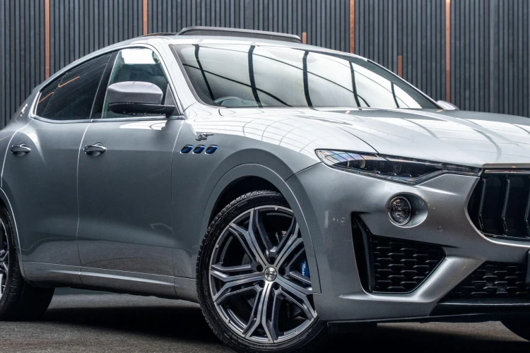 Vehicle Image 8