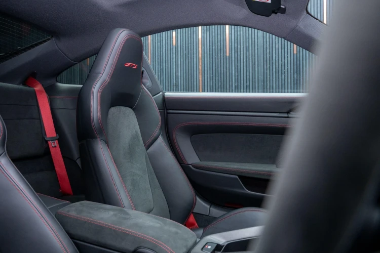 Vehicle Image 38