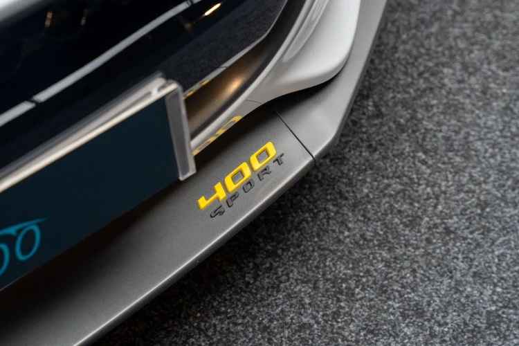 Vehicle Image 11