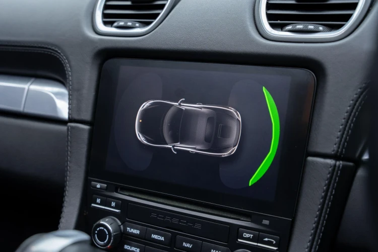 Vehicle Image 10