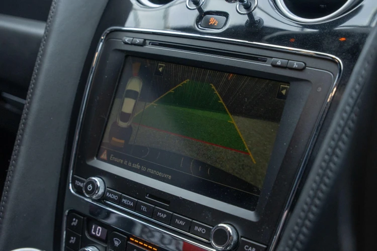 Vehicle Image 8