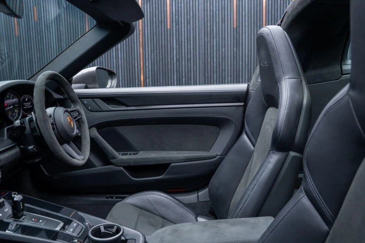 Vehicle Image 37