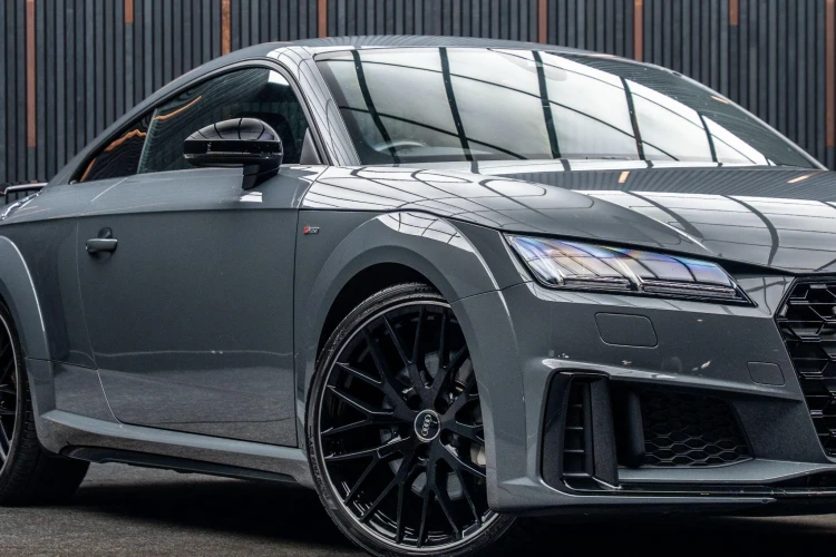 Vehicle Image 7