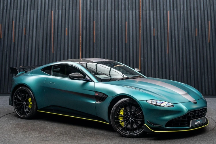 Vehicle Image 5