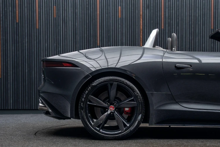 Vehicle Image 21
