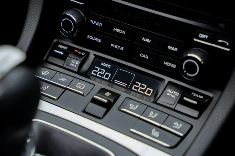 Vehicle Image 16