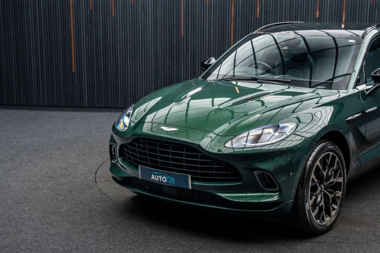 Vehicle Image 6