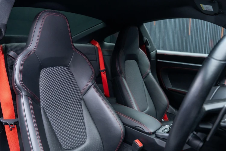 Vehicle Image 12