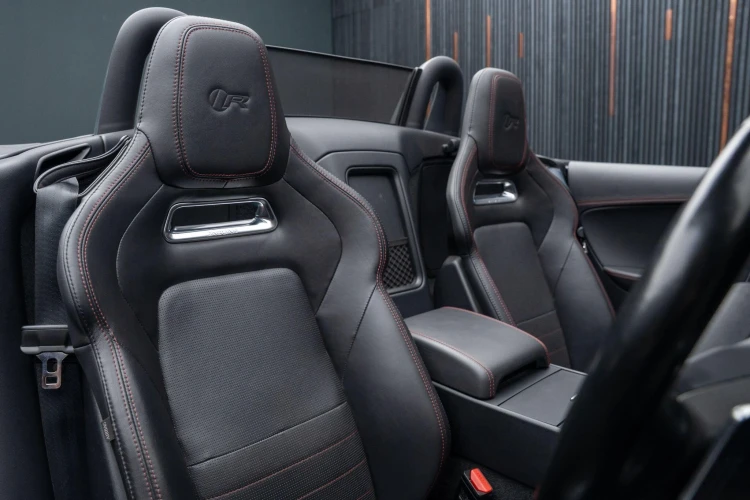 Vehicle Image 12