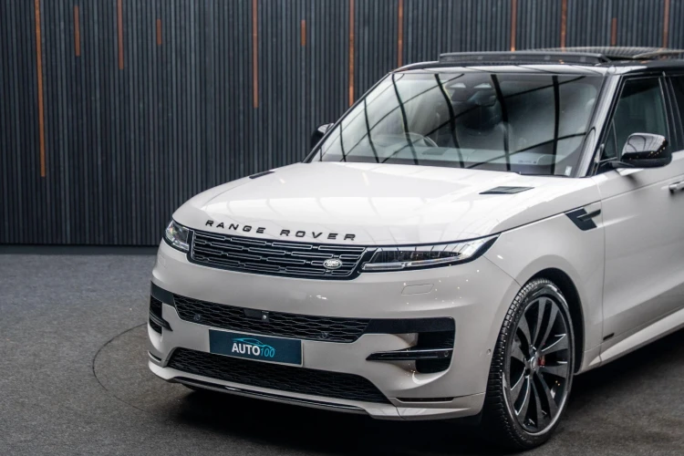 Vehicle Image 5