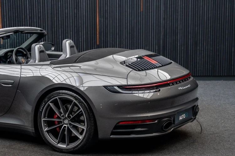 Vehicle Image 21