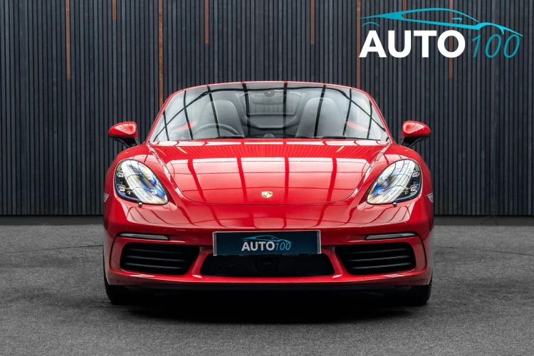 Vehicle Image 11