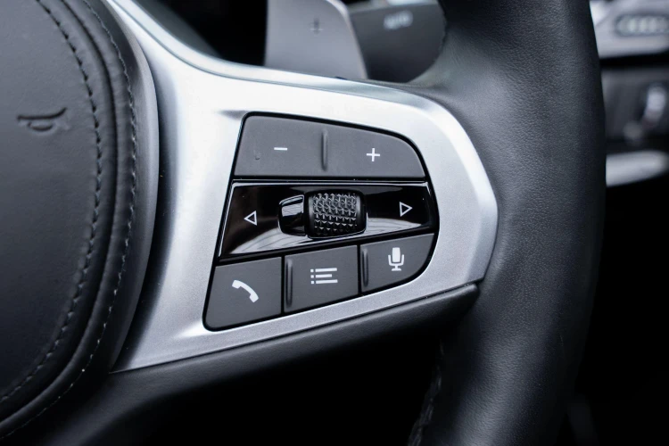 Vehicle Image 28
