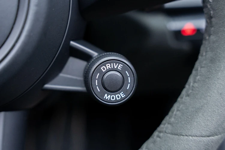 Vehicle Image 35