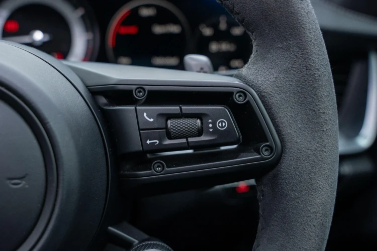 Vehicle Image 22