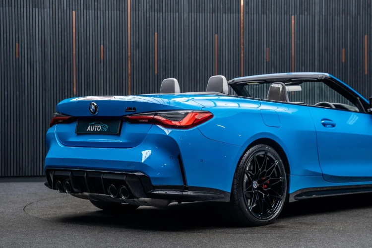 Vehicle Image 23
