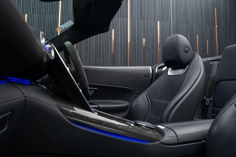 Vehicle Image 36