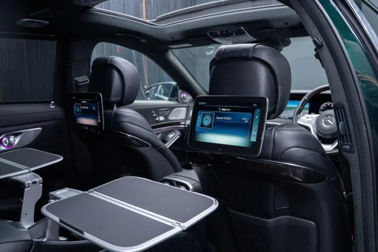 Vehicle Image 8