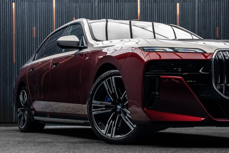 Vehicle Image 7