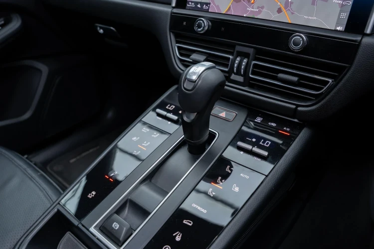Vehicle Image 37