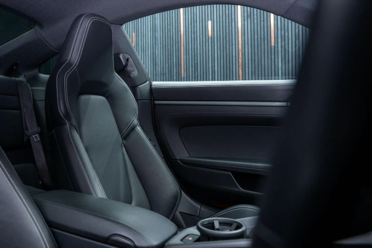 Vehicle Image 14